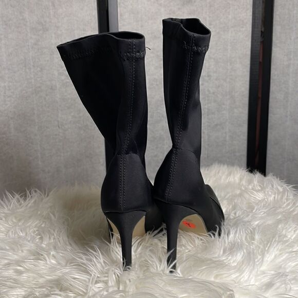 Black,  leather toe,  sock booties size 8. NWOT - Picture 7 of 7